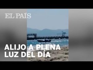 Video: Beachgoer films drug drop-off at beach in southern Spain