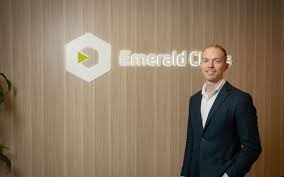 UK: Emerald Clinics signs cannabis RWE contract with Canopy Growth’s UK subsidiary Spectrum Biomedical