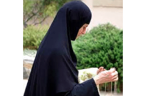 Greece: 16 suspects including a nun caught up in herbal cancer scam !