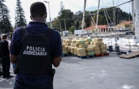 PORTUGAL: 3.7 TONS OF HASHISH SEIZED IN A BOAT, FOUR MEN ARRESTED