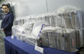 Hong Kong police arrest 2 tourists from Spain after finding HK$120 million in cocaine in force’s largest seizure so far this year