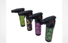 Why Every Smoker Needs a Reliable Bong Shop and the Right Lighter