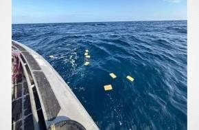 Boat crew tosses 115 kilos of cocaine in Pacific while fleeing navy, Colombia says