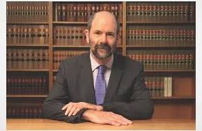 Professor Donald Rothwell from the Australian National University, "local authorities had no power to detain the ship involved in the latest large cocaine bust near French Polynesia."
