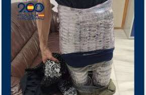 Man arrested trying to fly to Gran Canaria with 7.5kg of Hashish taped to his body