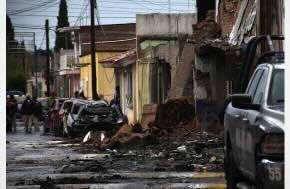 Car bomb in front of Mexico police station wounds seven